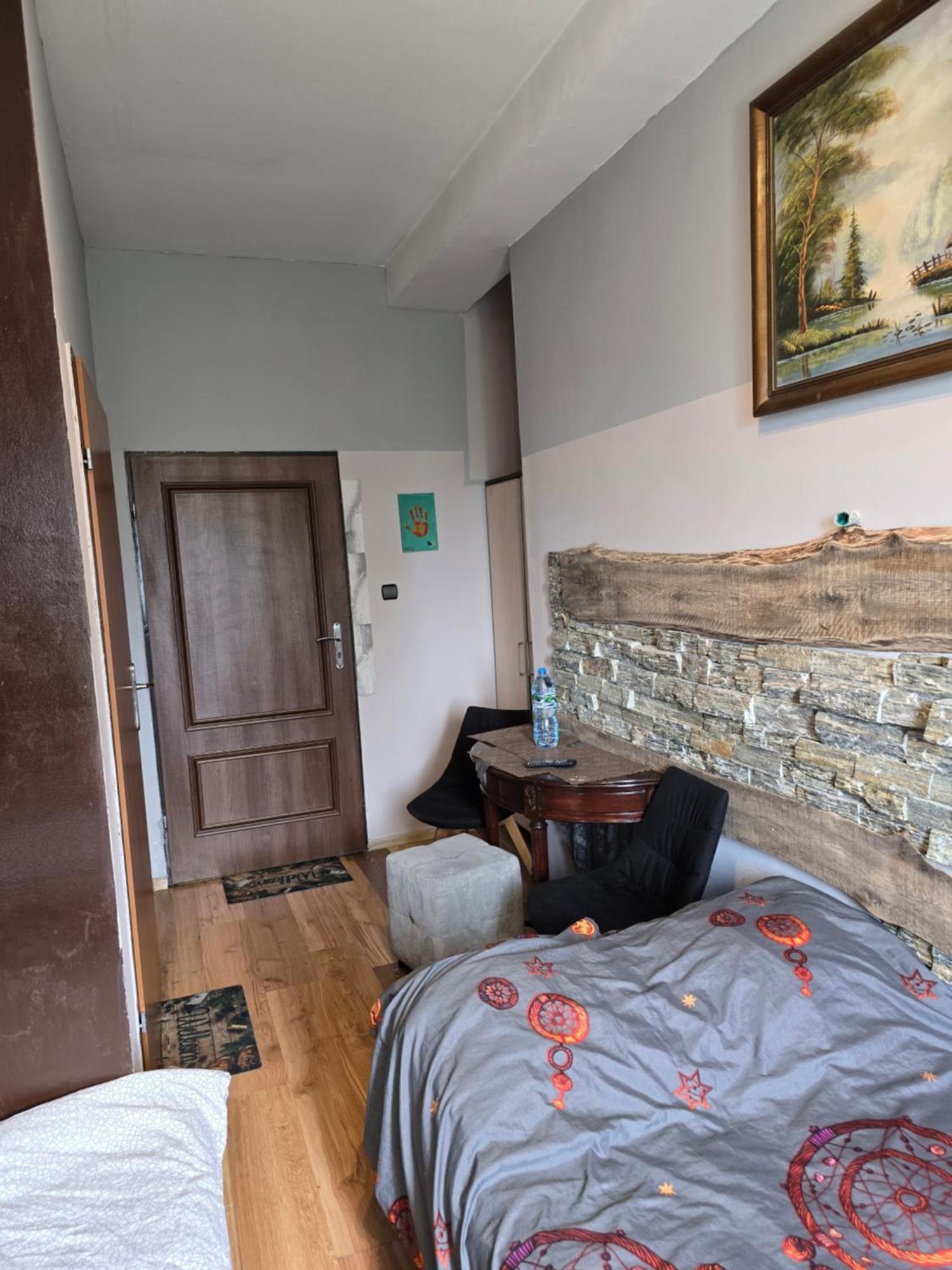 Apollo Apartment *